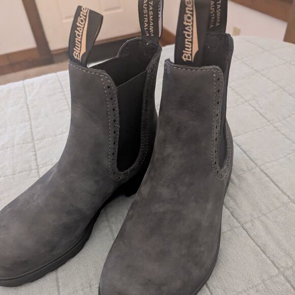 Blundstone High Top Chelsea Boots - Picture 7 of 8